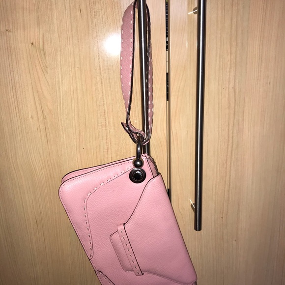 BCBG Pink leather bag/ adjustable - Picture 4 of 6